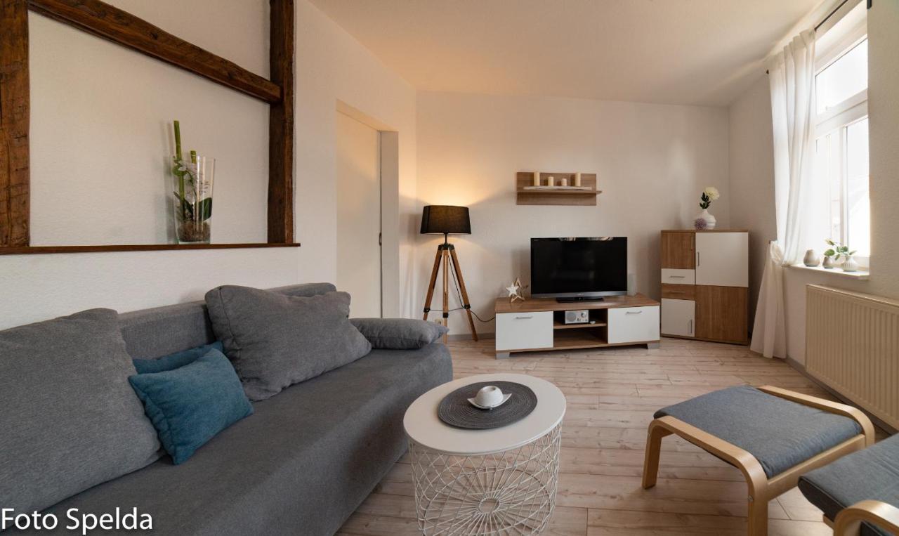 Tom's Apartment *